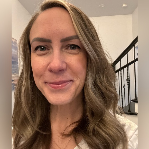 Meet your Posher, Jen - Picture 3 of 4